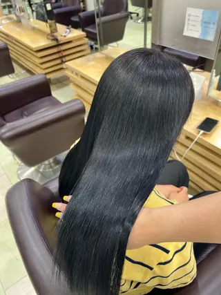 ミディアム 暖色ｶﾗｰ/ﾚｲﾔｰ ｶｯﾄ/Yunaのヘアスタイル