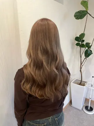 ロング カラー Yuna/ブリーチ なしベージュのヘアスタイル