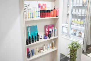 セミロング カラー パーマ ヘアアレンジ ヘアサロン オーファ予約係の眉毛・アイブロウイメージ