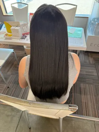 ロング 上田 美月のヘアスタイル