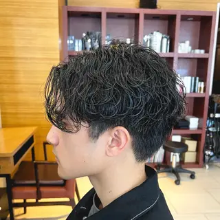 ショート パーマ メンズ メンズカット曲がる 縮毛矯正佐々木タクマのヘアスタイル
