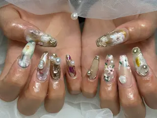 ネイル ✴︎ Delightのネイルデザイン