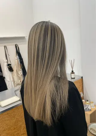 ロング カラー 佐久間 一稀のヘアスタイル