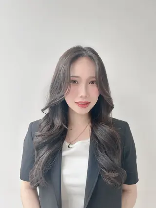 ロング 🎀大竹美侑／顔まわ りカット／レイヤーのヘアスタイル