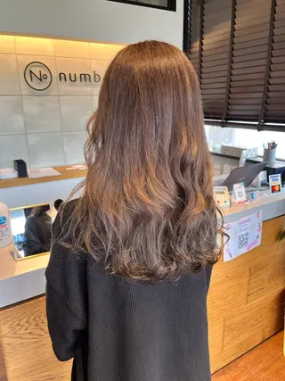 セミロング N° Elune MIYUUのヘアスタイル