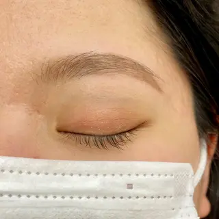 アイブロウ 鍵山 千秋のヘアスタイル