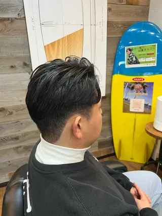 ミディアム ウメダ マサトのヘアスタイル