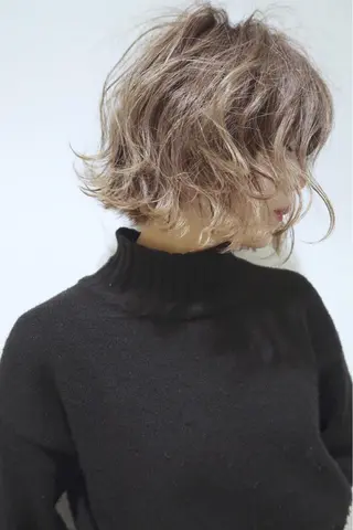 ショート カラー パーマ Memories水天宮前所属・花渕 俊彦のヘアスタイル