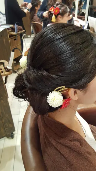 ヘアアレンジ 透明感カラー・ 髪質改善🩵イケダのヘアスタイル