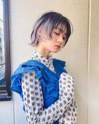 ショート カラー ハイトーン/レイヤー /ウルフ⭐️永田⭐️のヘアスタイル