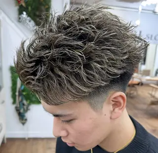 ショート カラー パーマ メンズ メンズ特化✂️ 小枝 優生のヘアスタイル