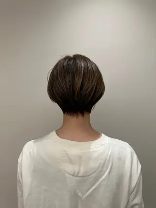 ショート 高槻裕二 ショートボブ縮毛矯正のヘアスタイル