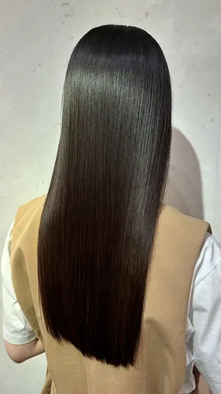 ロング JOS所属・上野/エフェクトブリ ーチ✂︎touiのヘアスタイル