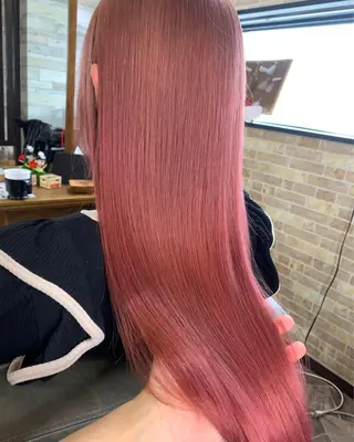 セミロング Lilly【リリー】所属・Lilly 中谷友里のヘアスタイル