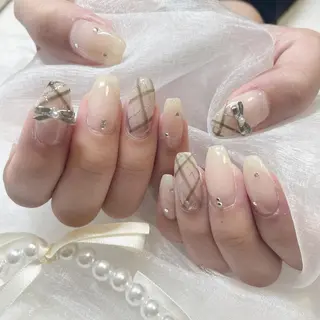 ネイル fiore nail 🦋のネイルデザイン