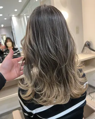 ミディアム カラー 🇺🇸海外デザイン iCON TOKYOのヘアスタイル