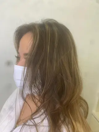 カラー 髙橋 歩のヘアスタイル