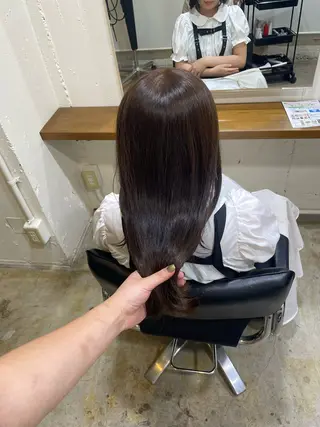 ミディアム カラー MIOベージュカラー 柔らかいカラーのヘアスタイル