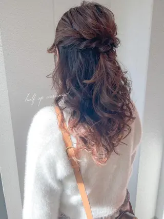 セミロング ヘアアレンジ カラーパティシエ facce🌼ikoのヘアスタイル