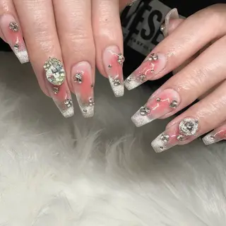 ネイル AURORA eyelash&nail salon アメ村店所属・Aurora Sakiのネイルデザイン