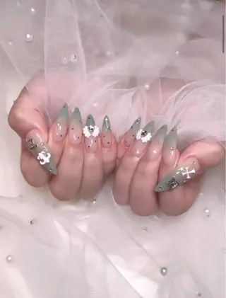 ネイル Lina nail所属・Lunaa 池袋のネイルデザイン