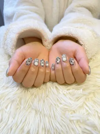 ネイル 須藤 紗彩の眉毛・アイブロウイメージ