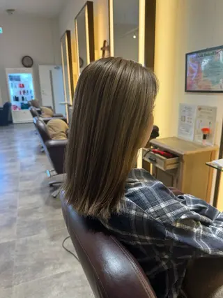 ミディアム 🔅透明感カラー切田 はじめ🔆のヘアスタイル