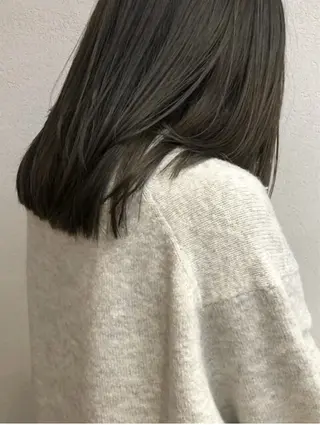 セミロング カラー 大阪/レイヤー/ ツヤ髪/ヨシノヒメカのヘアスタイル