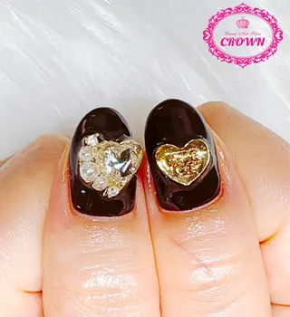 ネイル CROWN プライベートサロンのネイルデザイン