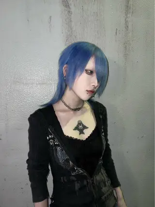 ミディアム AIRA/ブリーチ ‪/透明感カラーのヘアスタイル