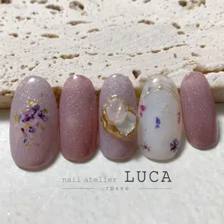 ネイル ネイルアトリエルカ スタッフのネイルデザイン