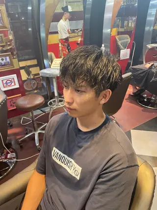 メンズ 👑派手髪/カット 👑ANRYのヘアスタイル