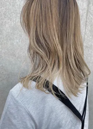 ミディアム Miku /ブリーチ/ボブのヘアスタイル