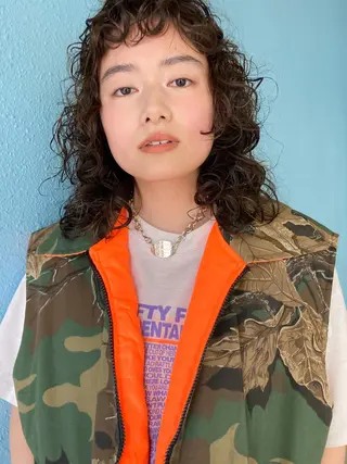 ミディアム 金田 夏野のヘアスタイル