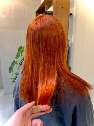 セミロング レイヤーカット\ウル フ　chinatsuのヘアスタイル