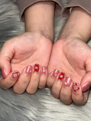 ネイル Momoka 🍑🎀のネイルデザイン