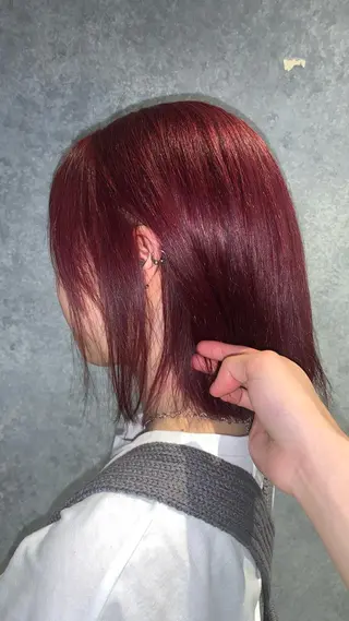 ミディアム カラー AiRU hair MIYUUのヘアスタイル