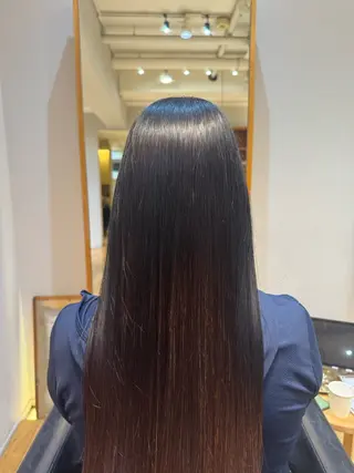 パーマ 🌱艶髪ストレート✨ 🦖せりか🦖のヘアスタイル