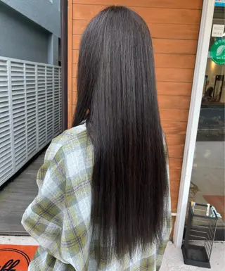 ロング カラー イシイ ハルナ 🤍のヘアスタイル