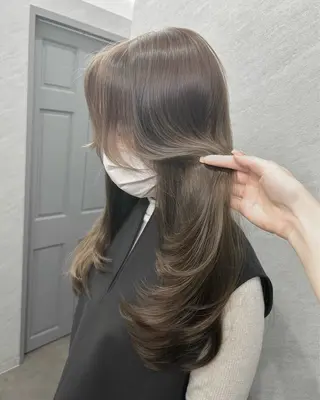 ロング カラー FRAME+spa&hair roomなんば駅前店所属・🌸MAYU🌸 ハイトーン➕レイヤーのヘアスタイル