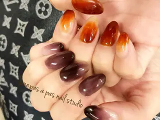 ネイル Yakko pas á pasのネイルデザイン