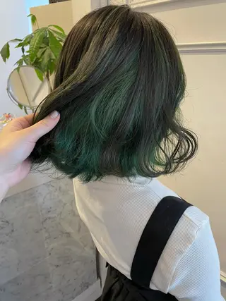 ミディアム カラー 安藤 佑衣のヘアスタイル