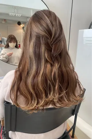 ロング カラー lumier juriaのヘアスタイル