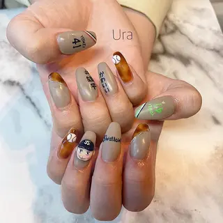 ネイル UrakoNail 《nail》のネイルデザイン