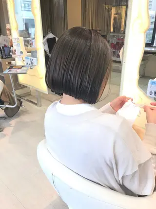ミディアム カラー 松佐 ゆかりのヘアスタイル