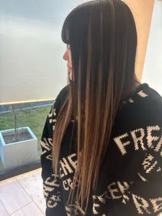 ロング 前田 藍央のヘアスタイル