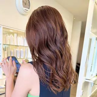 セミロング カラー クロスパーマ× 透明感カラー✂︎のヘアスタイル