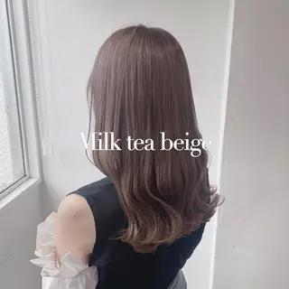 セミロング カラー ヘアアレンジ 韓国レイヤー🕊️ 柔らかベージュ🧸のヘアスタイル