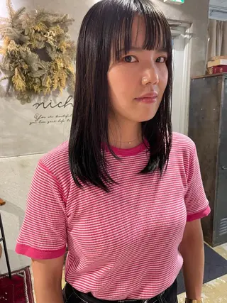 セミロング さの あやねのヘアスタイル