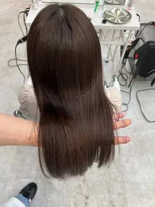 セミロング 【YUTO】確実に 髪を綺麗にするプロ。のヘアスタイル